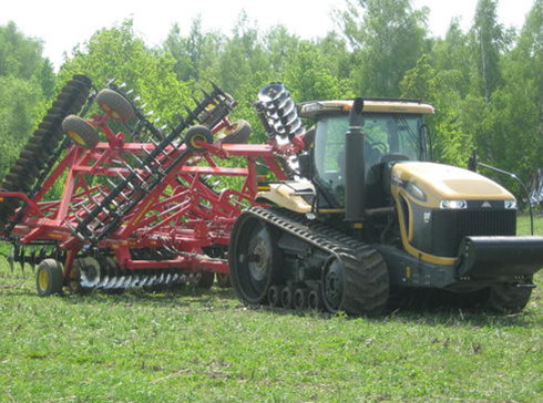 Тракторы гусеничные Challenger серии MT800С